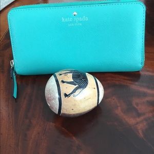 Like New Green Kate Spade Wallet zip around $90